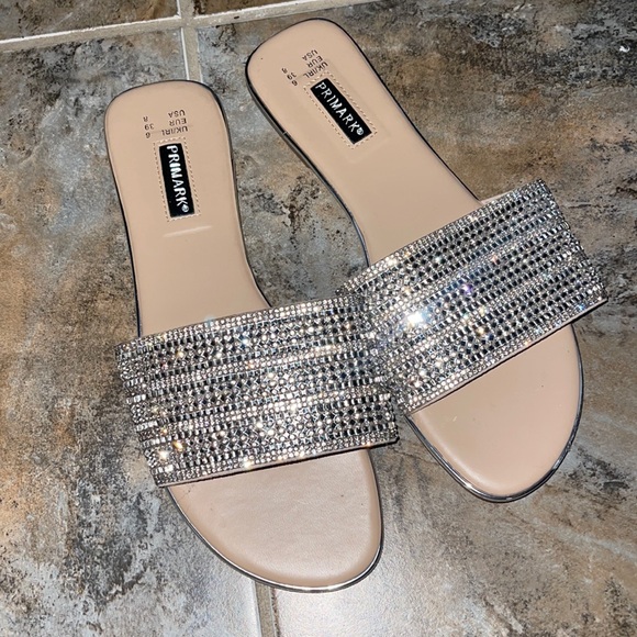 Sandals - Picture 1 of 3